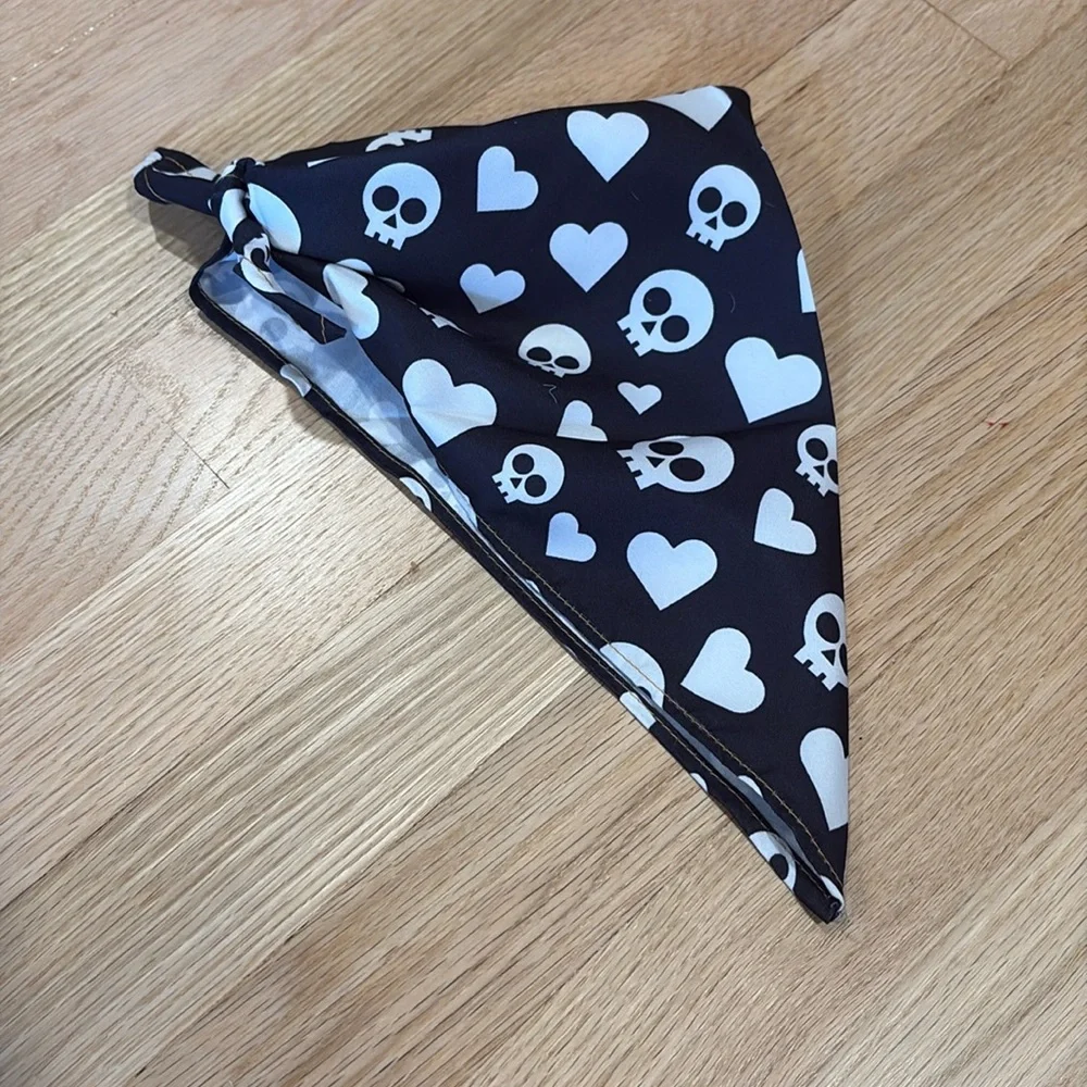 Heart and Skull Patterned Pet Bandana Cats and Dogs